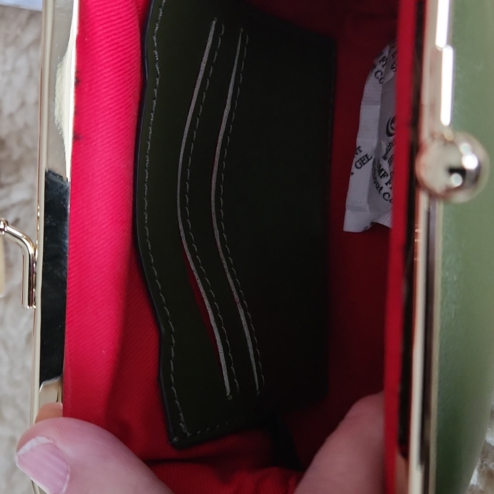 NWT Dooney & Bourke Olive Green Leather Kisslock Large Framed Purse π«πβ€οΈπ - Picture 10 of 16